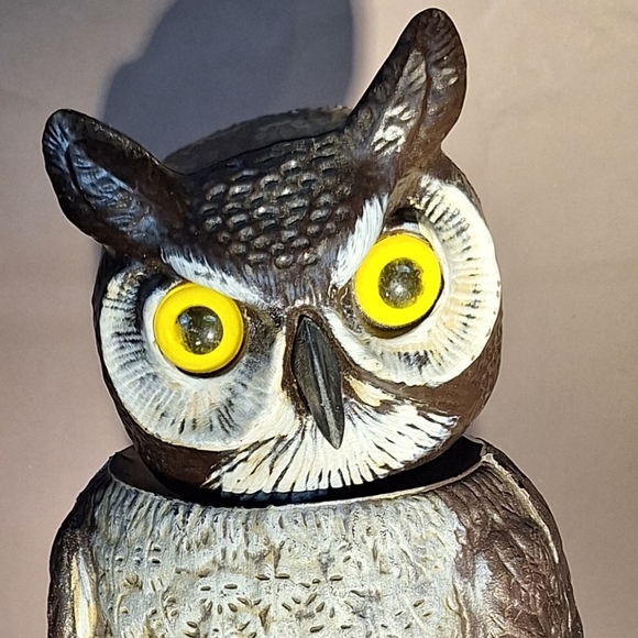 Owl Decoy Scarecrow Plastic Bobble Head Cream and Brown Dalen Products - Picture 4 of 11
